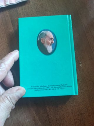 Meraviglioso mini librò padre Pio