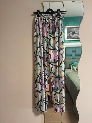Conjunto buzo y pantalón estampado