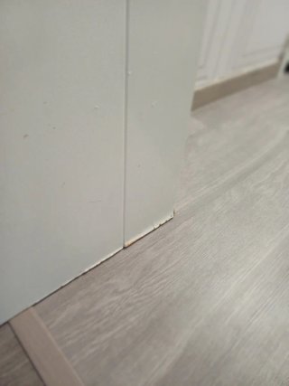 Puerta blanca lacada con pomo