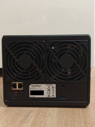 Synology DS918+ NAS 4 bahías 8GB RAM