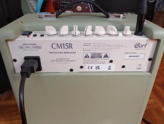 Amplificador de guitarra Cort CM15R