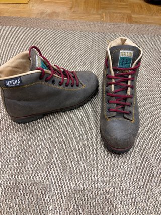 Botas de montaña Trekking Jefeda Talla 38
