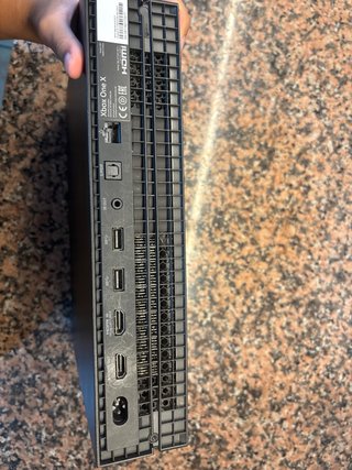 Consola Xbox One x Negra