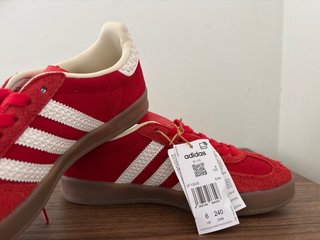 Adidas Gazelle Rojas, talla 39 1/3