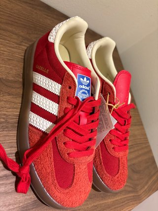 Adidas Gazelle Rojas, talla 39 1/3