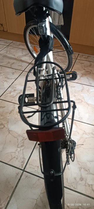 Bicicleta de paseo blanca