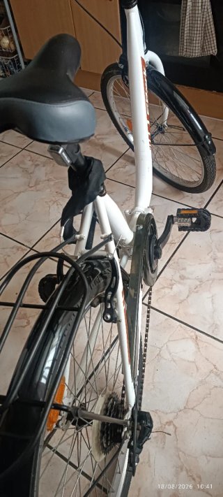 Bicicleta de paseo blanca