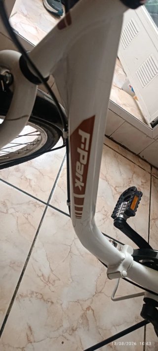 Bicicleta de paseo blanca