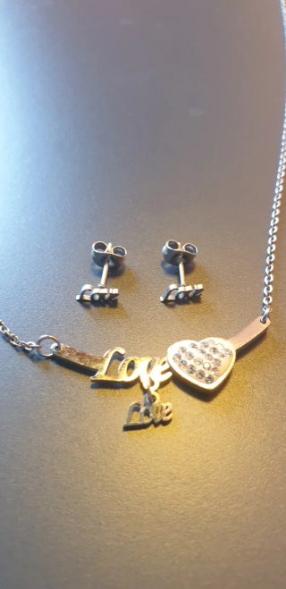 ACERO CONJUNTO PENDIENTES Y GARGANTILLA LOVE