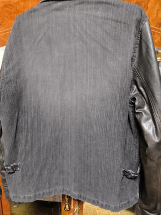 Cazadora Guess Negra/Gris