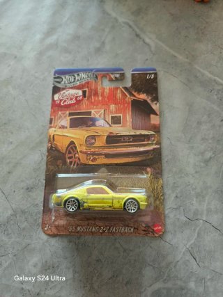 Hot Wheels 65 Mustang 2+2 Fastback Vintage