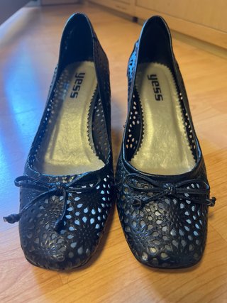Zapatos Yess piel calados negros