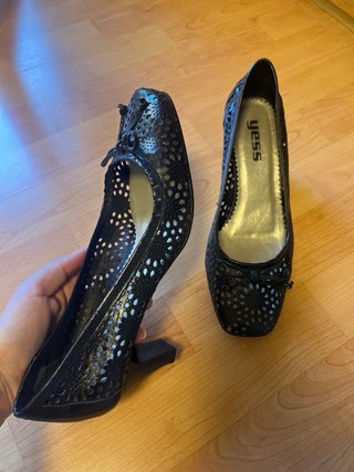 Zapatos Yess piel calados negros