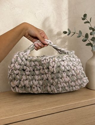 Bolso crochet beige, rosa y dorado