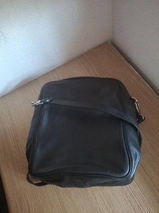 Bolso bandolera piel Guy Laroche negro