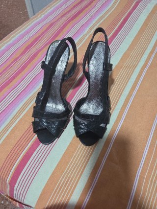 Zapatos de tacón negros talla 38