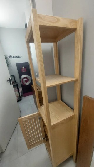 Mueble de baño de madera