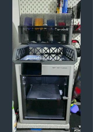 Bambu Lab X1-Carbon con AMS