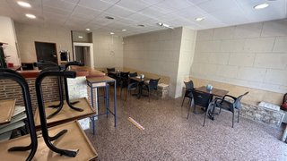 TRASPASO BAR-CAFETERÍA EN REUS CON LICENCIA