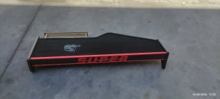 Mesa Scania Negra con Borde Rojo