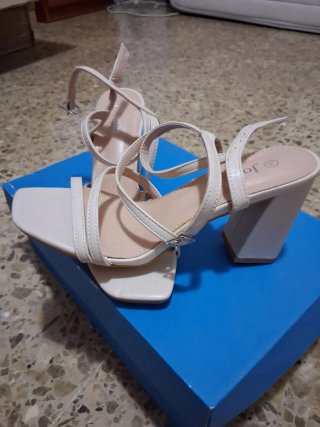 Sandalias de tacón negras