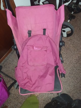 Carrito de bebé rosa