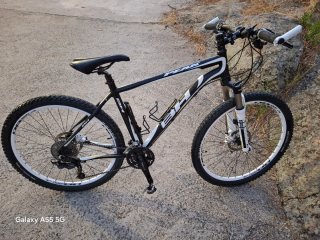 Bicicleta BH Peak 6.8 2013
