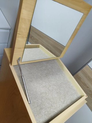 Cómoda estrecha Malm Ikea