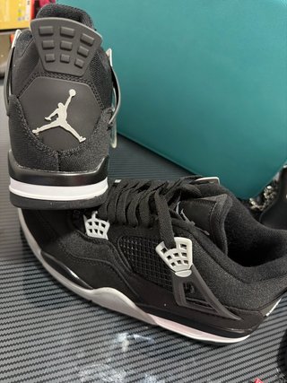Zapatillas Jordan Air 4 Negras Blancas