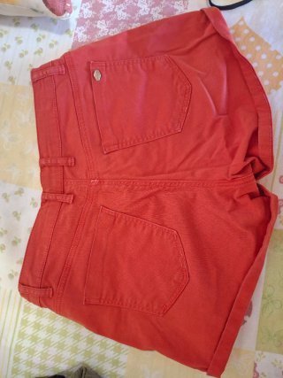 Shorts Stradivarius rojos talla S