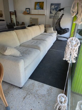 Sofá grande beige y gris