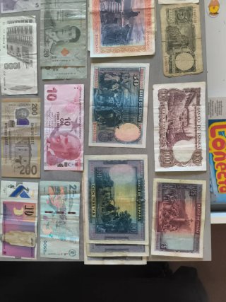 Lote 37 Billetes Antiguos Nacionales e Intern.