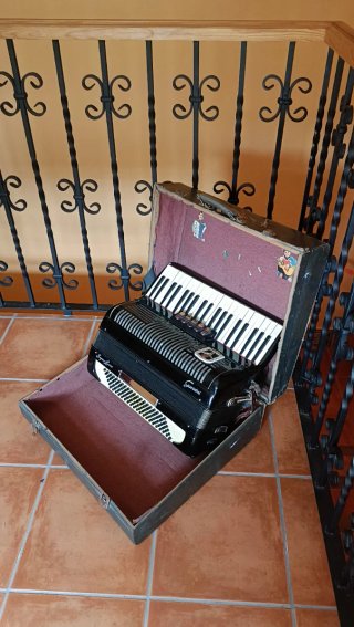 Acordeón Guerrini Super-Luxe (1950) En buen estado