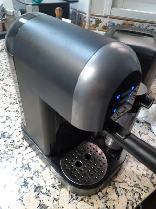 Cafetera Cecotec Negra