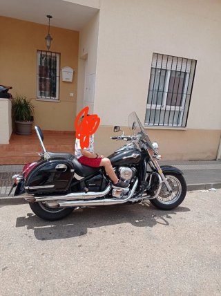Kawasaki VN 900 Custom Negra