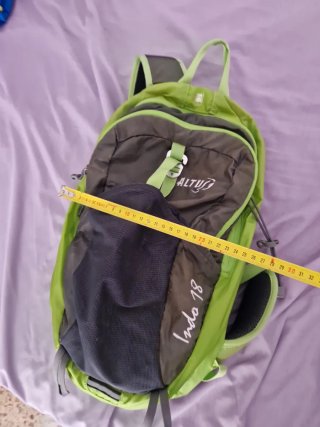 Mochila Altus verde y gris