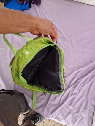 Mochila Altus verde y gris