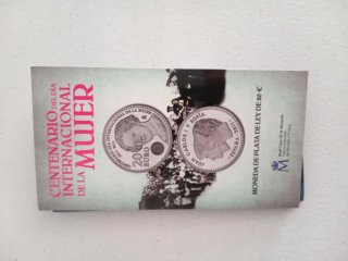 Centenario del día internacional de la mujer plata