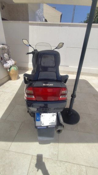 Suzuki Burgman 400