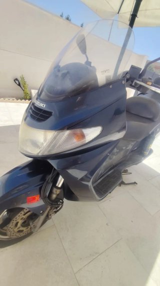 Suzuki Burgman 400