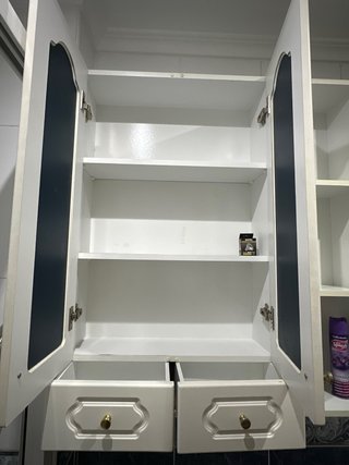 Armario de baño blanco
