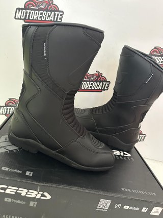 Botas num 40 marca Acerbis negras Nuevas