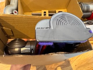 Dyson V12 Aspiradora Nueva