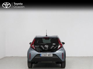 Toyota Aygo X Cross Play