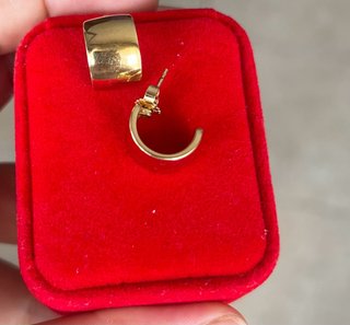 Pendientes chapados en oro