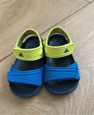 Sandalias Adidas bebe talla 19