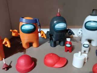 8 Figuras Among Us