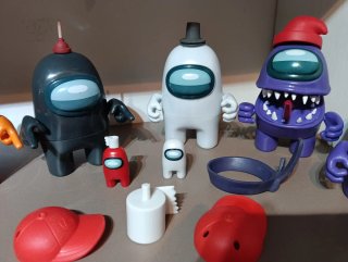 8 Figuras Among Us