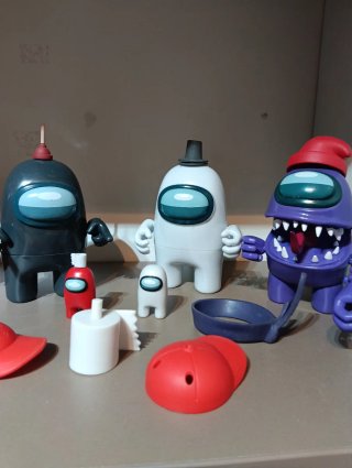 8 Figuras Among Us