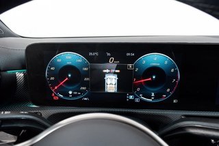 Mercedes CLA 200 1332 GASOLINA 160 5P